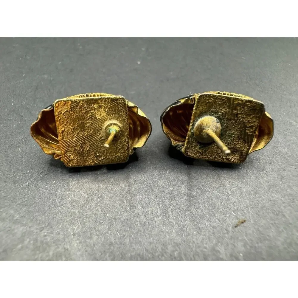 Vintage Gold Tone Textured Black Enamel Chunky Seashell Shrimp Stud Earrings